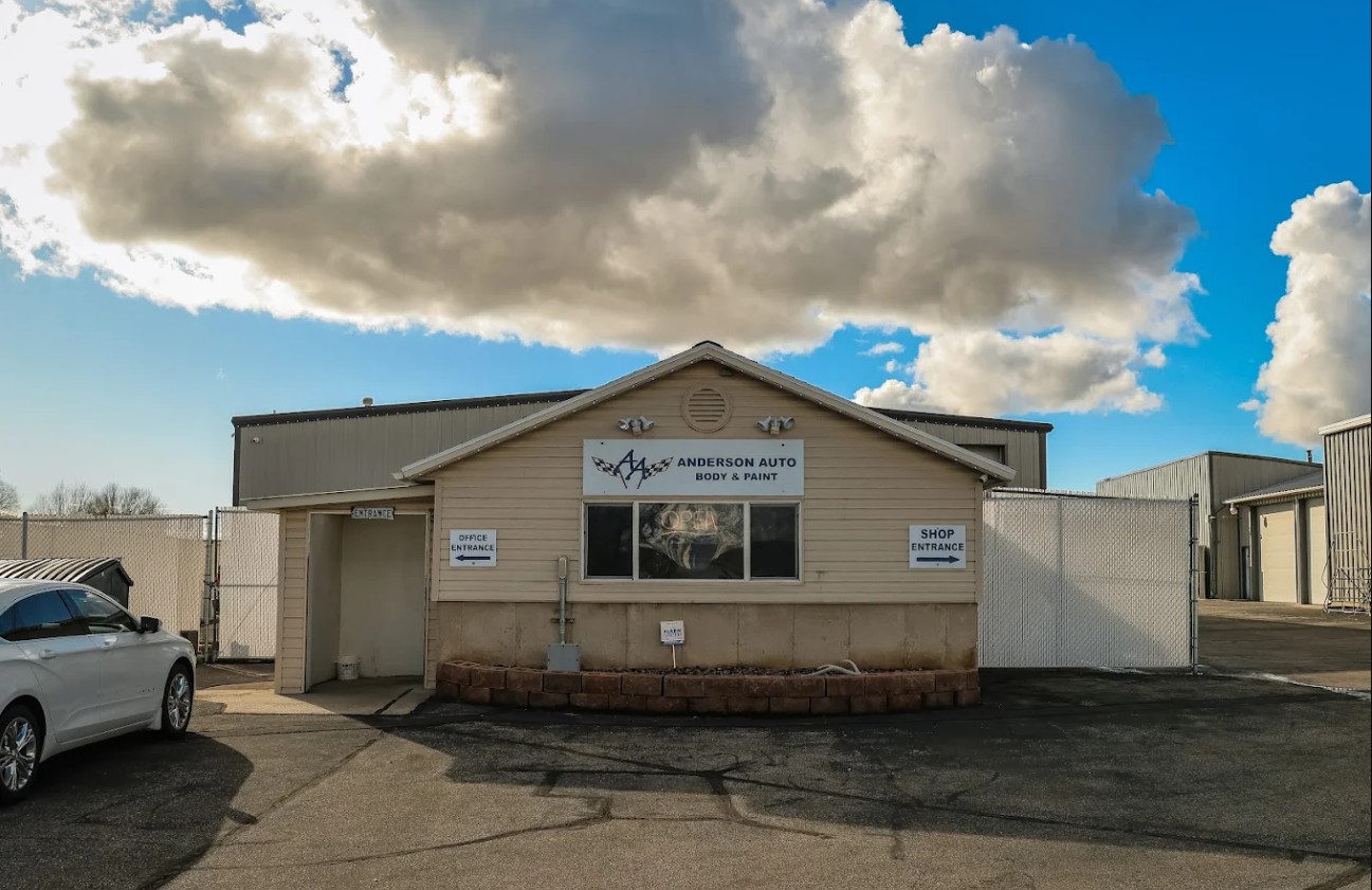 anderson auto body building